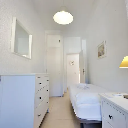 Skol 933 Fantastic Two Bedrooms On The 9th Floor With Amazing Sea Views *