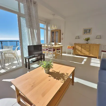 Skol 933 Fantastic Two Bedrooms On The 9th Floor With Amazing Sea Views