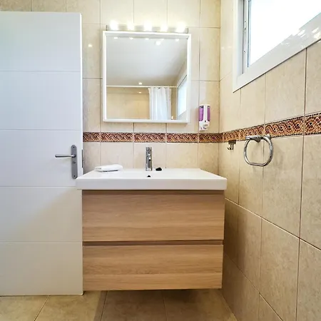 Skol 933 Fantastic Two Bedrooms On The 9th Floor With Amazing Sea Views