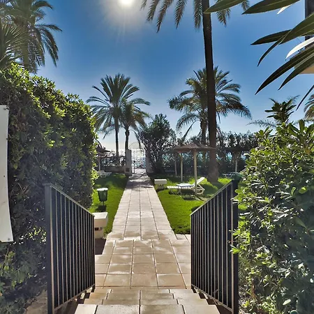 Skol 933 Fantastic Two Bedrooms On The 9th Floor With Amazing Sea Views